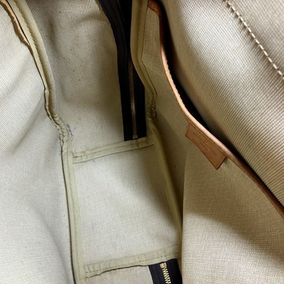 LOUIS VUITTON Brown Monogram Bag - Picture 7 of 9